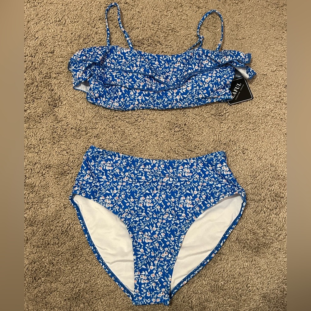 *NEW WITH TAGS* Zaful Blue Floral Bikini Set